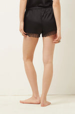 ETAM - מכנסי סאטן קצרים בעיטור תחרה SENTIMENT קרם - MASHBIR//365