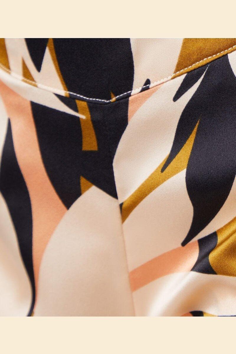 ETAM - מכנסי סאטן קצרים LEAVES הדפס עלים - MASHBIR//365