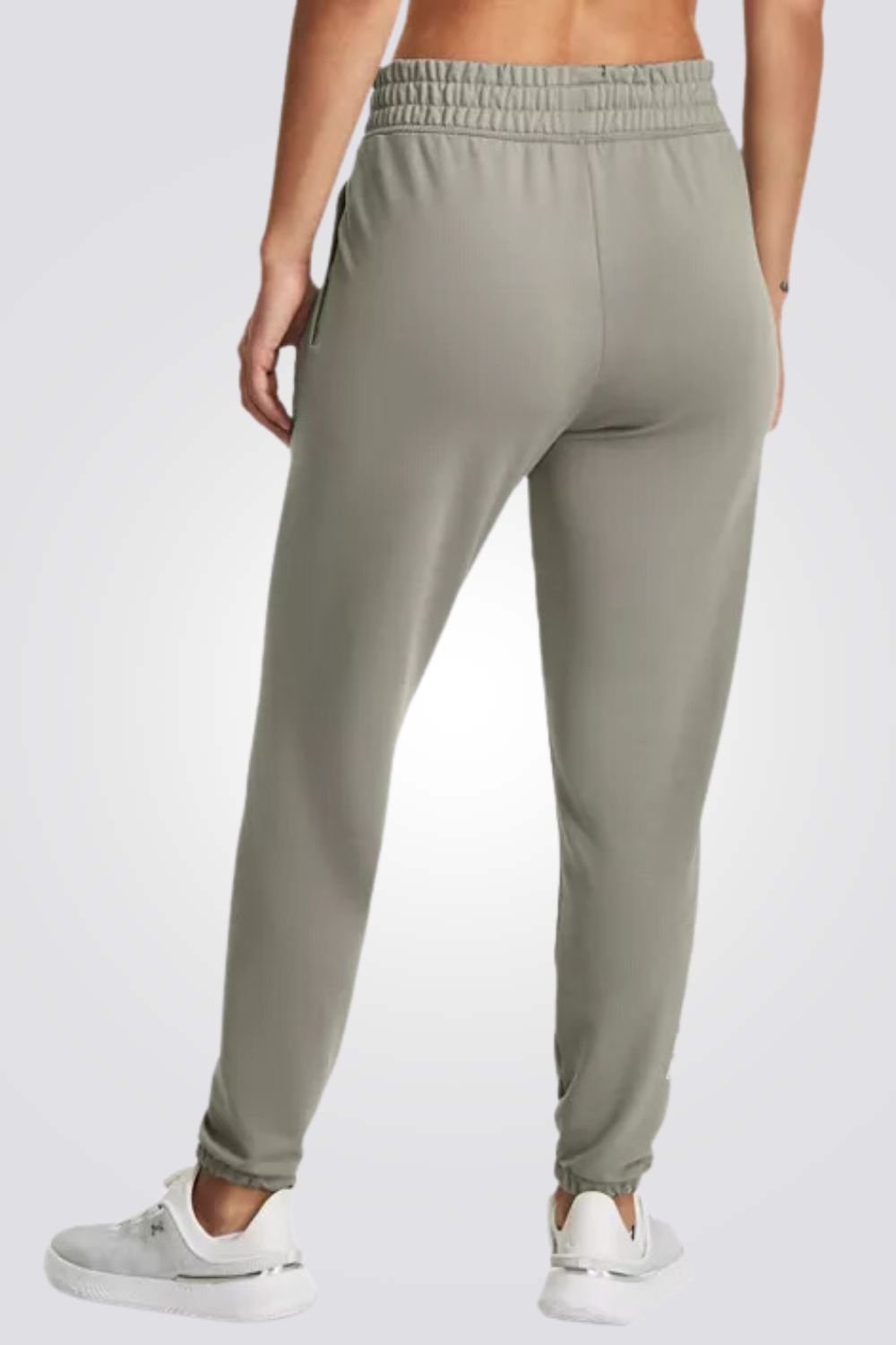 UNDER ARMOUR - מכנסי ספורט ארוכים לנשים בצבע זית - MASHBIR//365