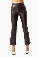 מכנסיים דמויי עור בצבע חום לנשים | קנת קול