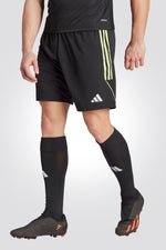 ADIDAS - מכנסיי אימונים קצרים TIRO23 בצבע שחור לגברים - MASHBIR//365