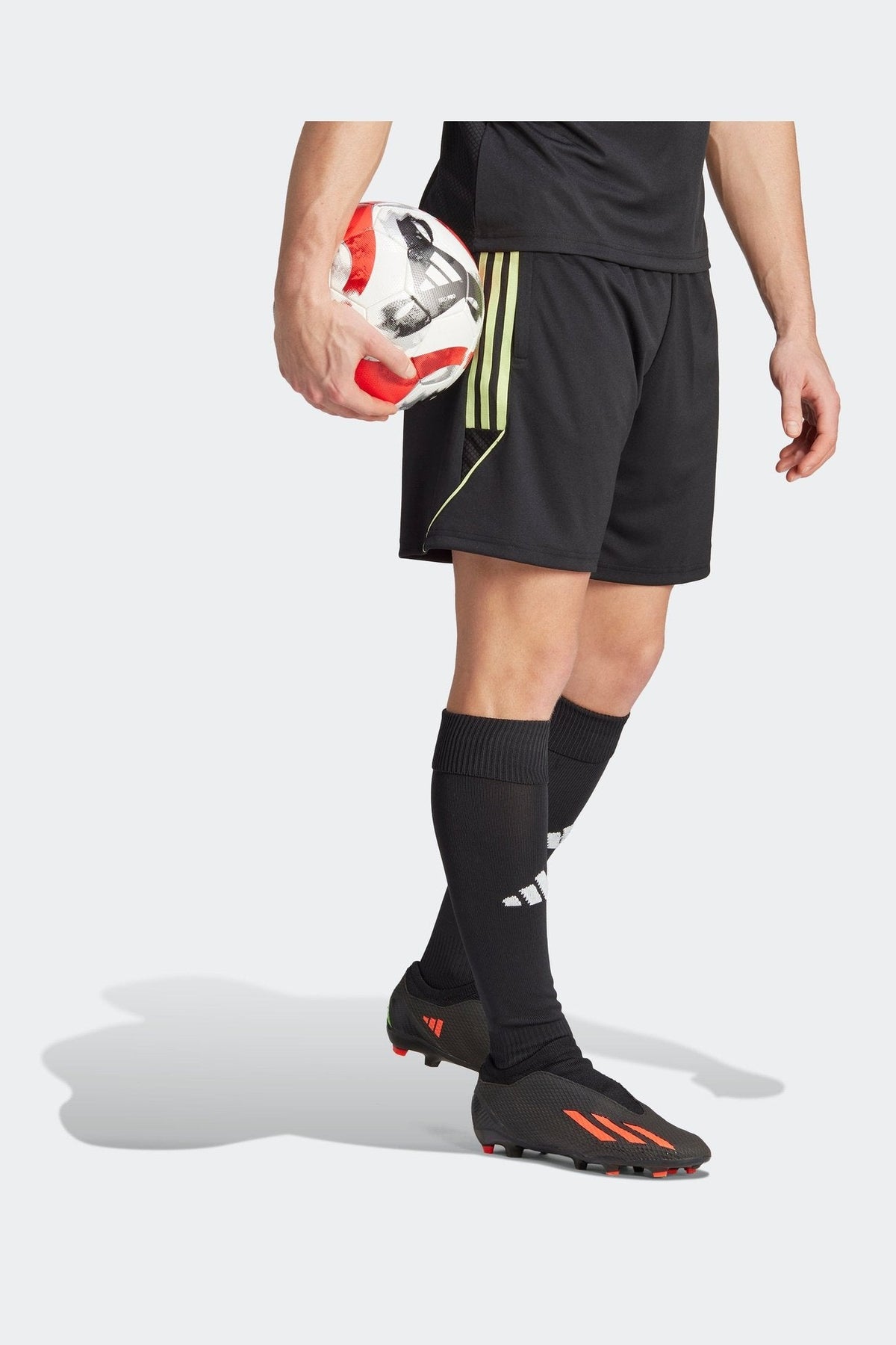 ADIDAS - מכנסיי אימונים קצרים TIRO23 בצבע שחור לגברים - MASHBIR//365