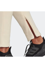 ADIDAS - מכנסיים ארוכים ALL SZN לנשים בצבע שמנת - MASHBIR//365