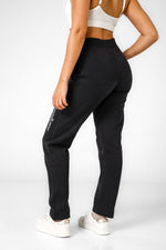 CHAMPION - מכנסיים ארוכים בצבע שחור - MASHBIR//365