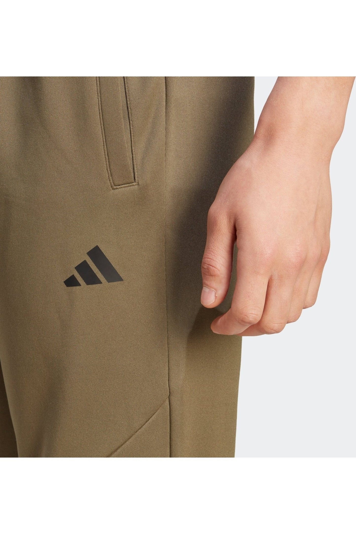 ADIDAS - מכנסיים ארוכים לגברים GAME AND GO SMALL LOGO בצבע ירוק זית - MASHBIR//365