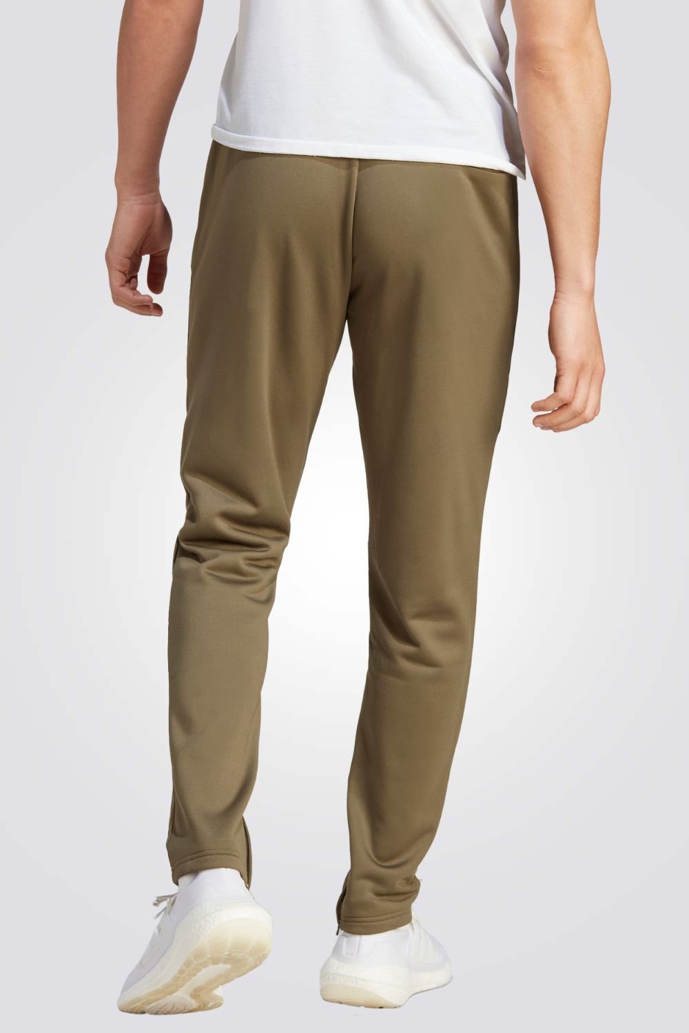 ADIDAS - מכנסיים ארוכים לגברים GAME AND GO SMALL LOGO בצבע ירוק זית - MASHBIR//365