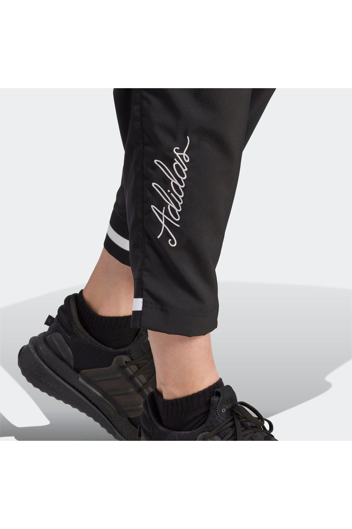 ADIDAS - מכנסיים ארוכים לגברים SCRIBBLE בצבע שחור - MASHBIR//365