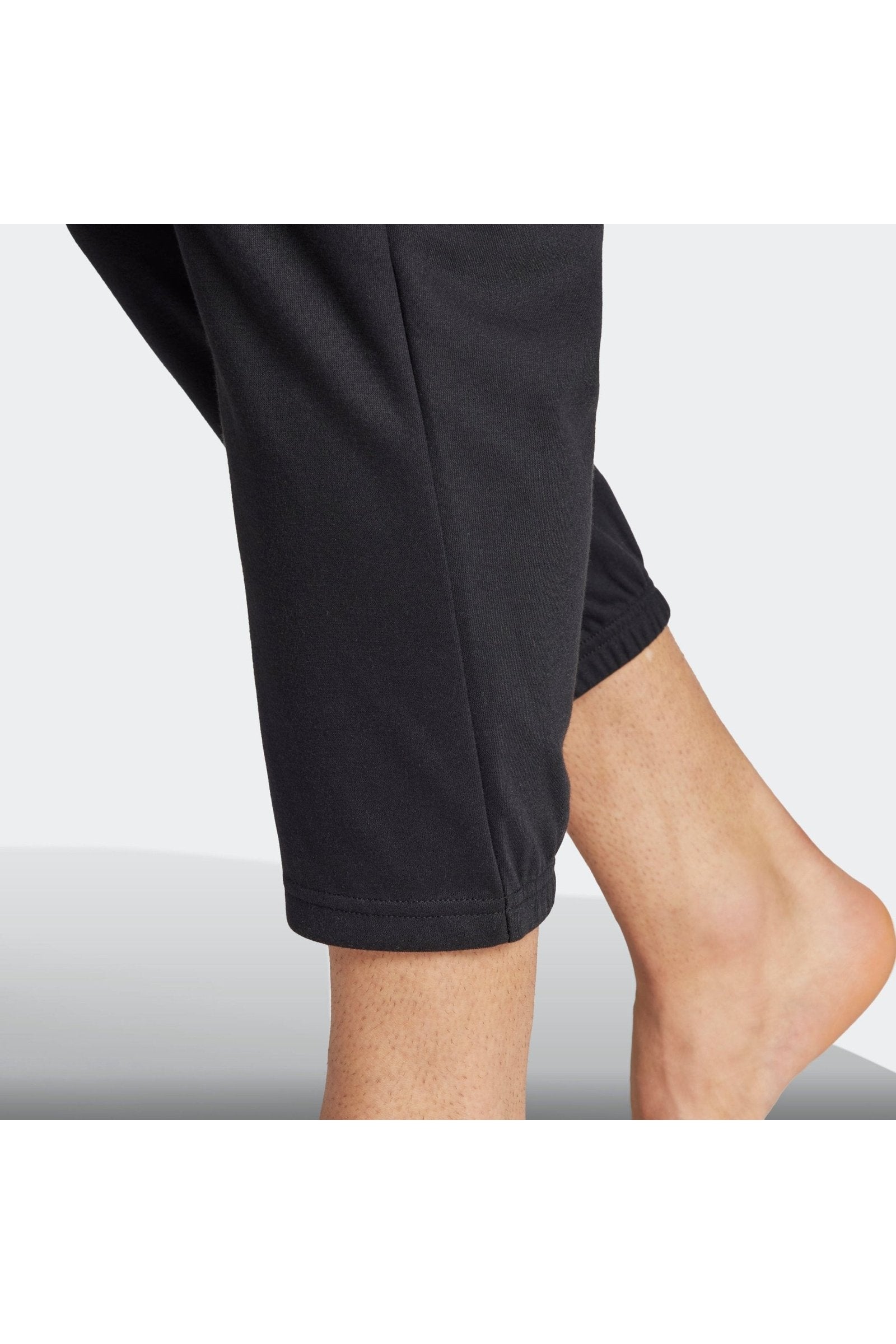 ADIDAS - מכנסיים ארוכים לגברים YOGA TRAINING 7/8 בצבע שחור - MASHBIR//365