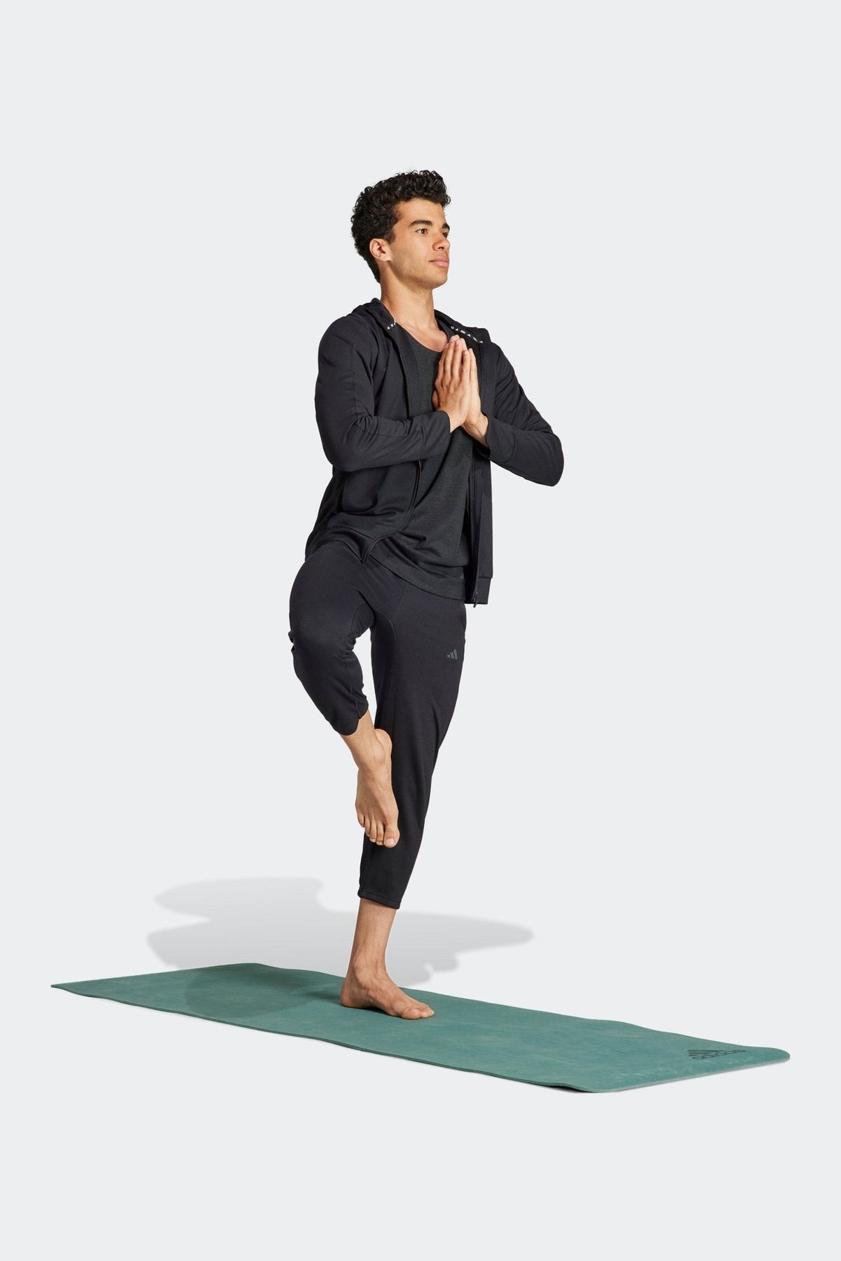 ADIDAS - מכנסיים ארוכים לגברים YOGA TRAINING 7/8 בצבע שחור - MASHBIR//365