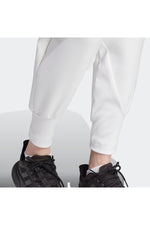 ADIDAS - מכנסיים ארוכים לנשים Z.N.E בצבע לבן - MASHBIR//365