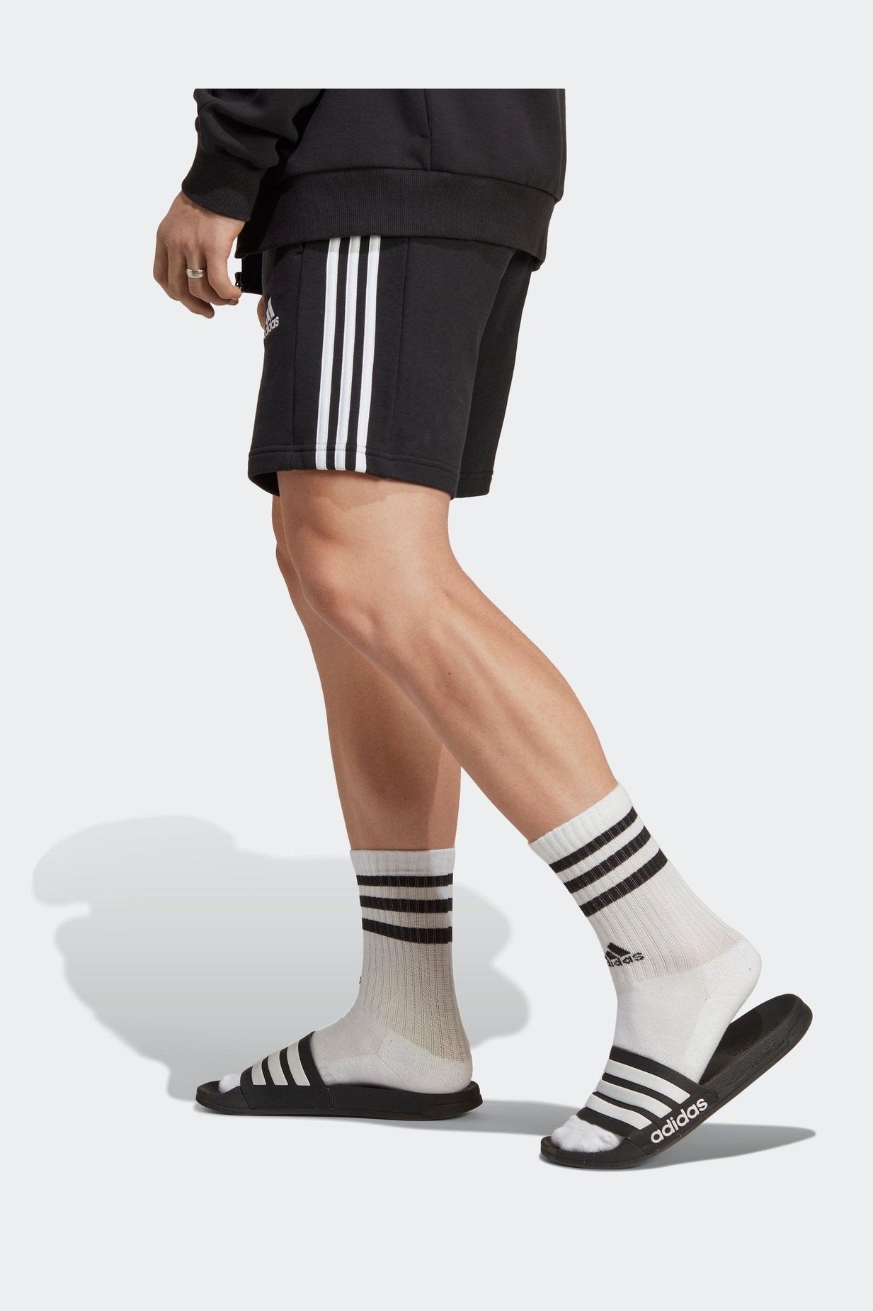 ADIDAS - מכנסיים קצרים ESSENTIALS בצבע שחור - MASHBIR//365