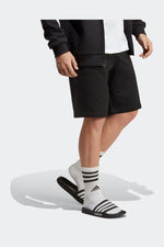 ADIDAS - מכנסיים קצרים ESSENTIALS BIG LOGO בצבע שחור - MASHBIR//365