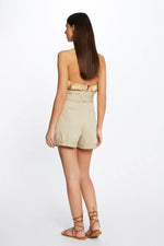 MORGAN - מכנסיים קצרים גזרה גבוהה בצבע בז' - MASHBIR//365