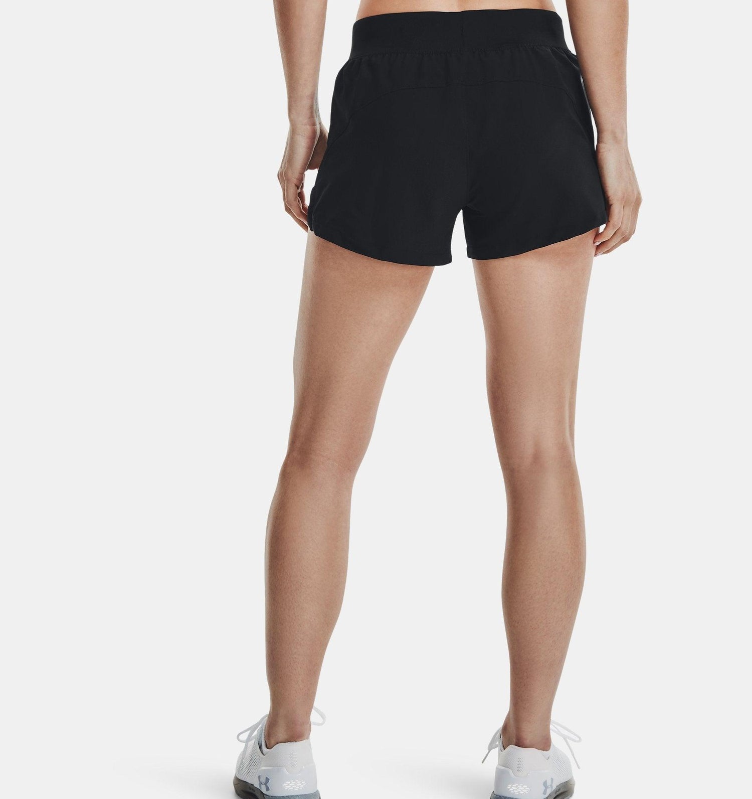 UNDER ARMOUR - מכנסיים קצרים Launch SW 3 - MASHBIR//365