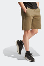 ADIDAS - מכנסיים קצרים לגברים FUTURE ICONS בצבע זית חום - MASHBIR//365