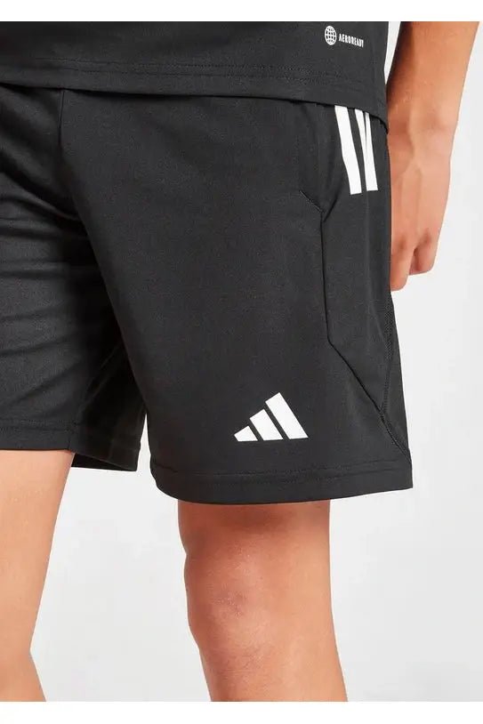 ADIDAS - מכנסיים קצרים לילדים TIRO 23 בצבע שחור - MASHBIR//365