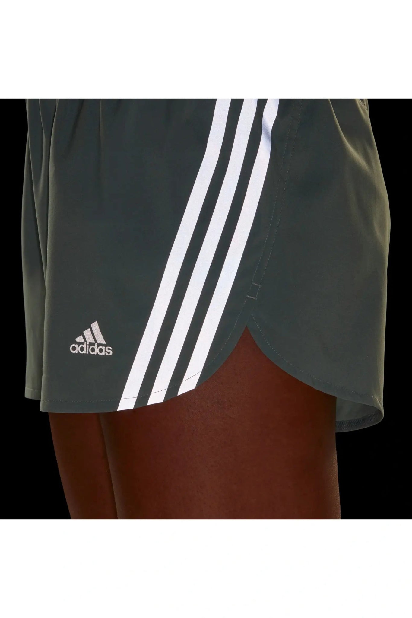 ADIDAS - מכנסיים קצרים לנשים בצבע ירוק - MASHBIR//365