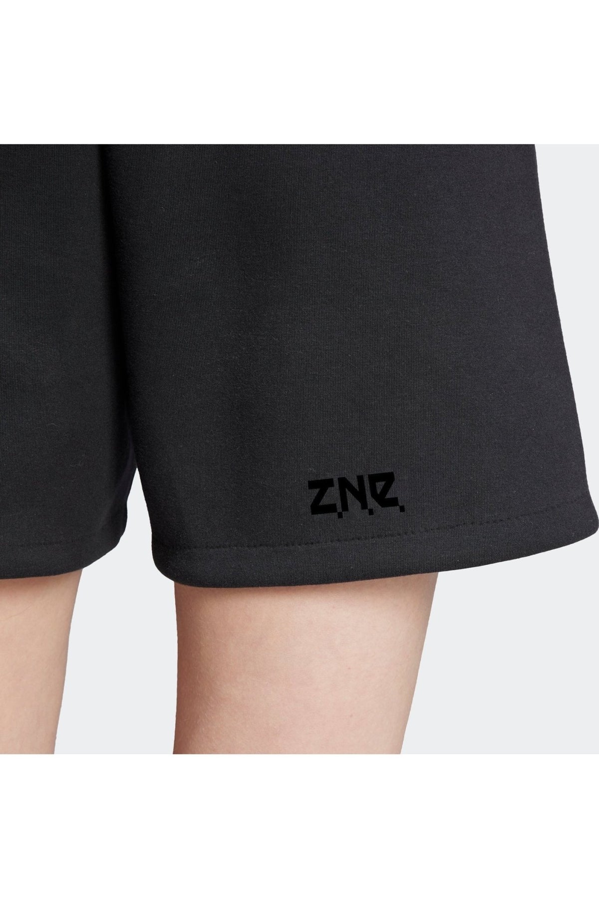 ADIDAS - מכנסיים קצרים לנשים Z.N.E בצבע שחור - MASHBIR//365