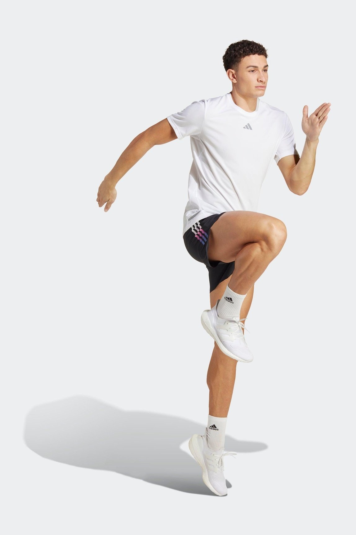 ADIDAS - מכנסיים קצרים RUN ICONS בצבע שחור - MASHBIR//365