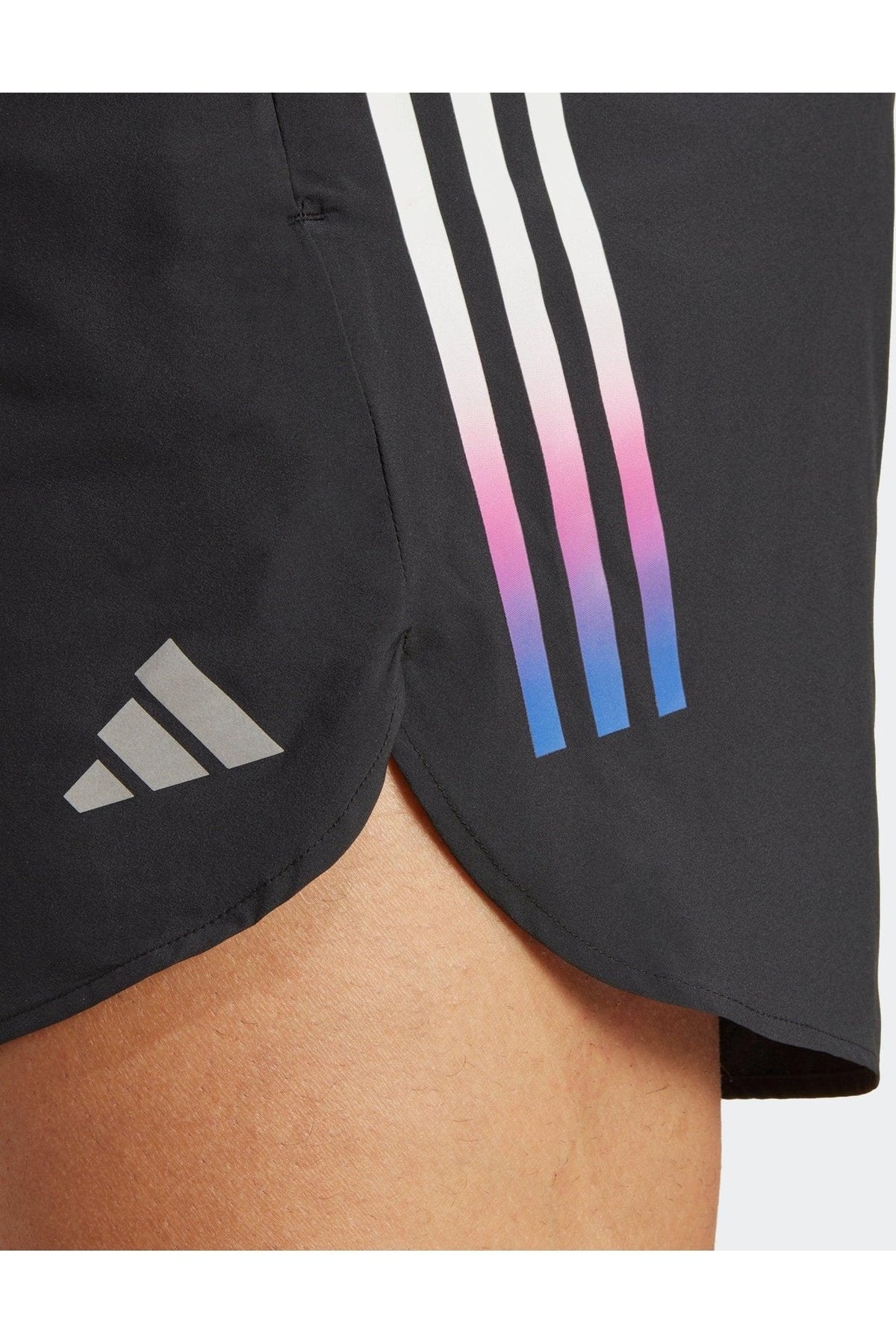 ADIDAS - מכנסיים קצרים RUN ICONS בצבע שחור - MASHBIR//365