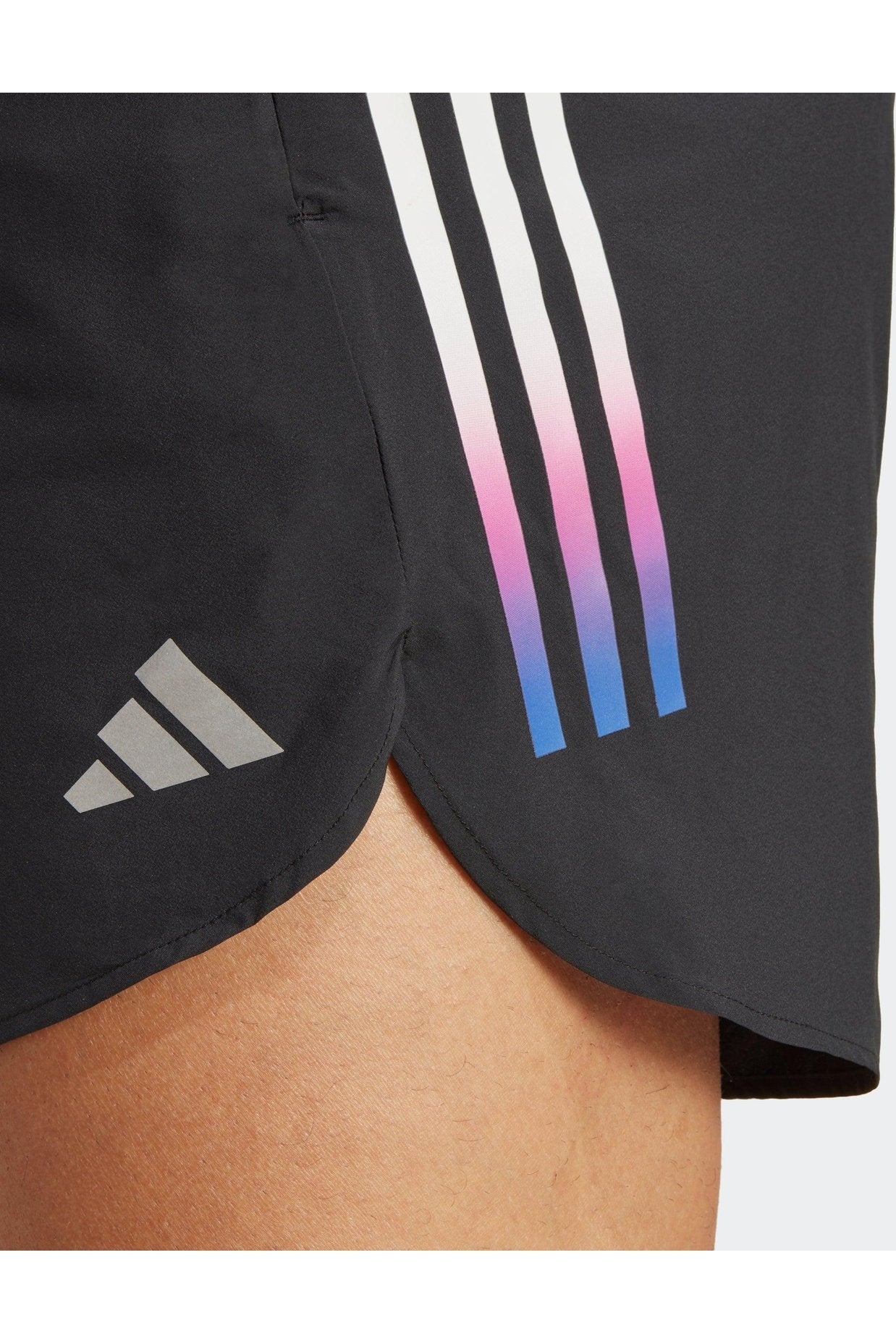 ADIDAS - מכנסיים קצרים RUN ICONS בצבע שחור - MASHBIR//365