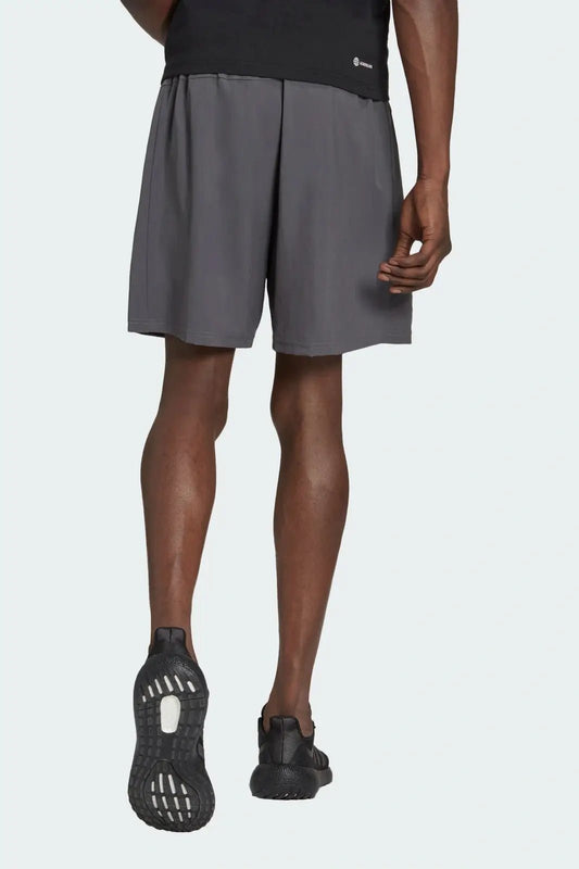 ADIDAS - מכנסיים קצרים TRAIN ESSENTIALS WOVEN בצבע אפור - MASHBIR//365
