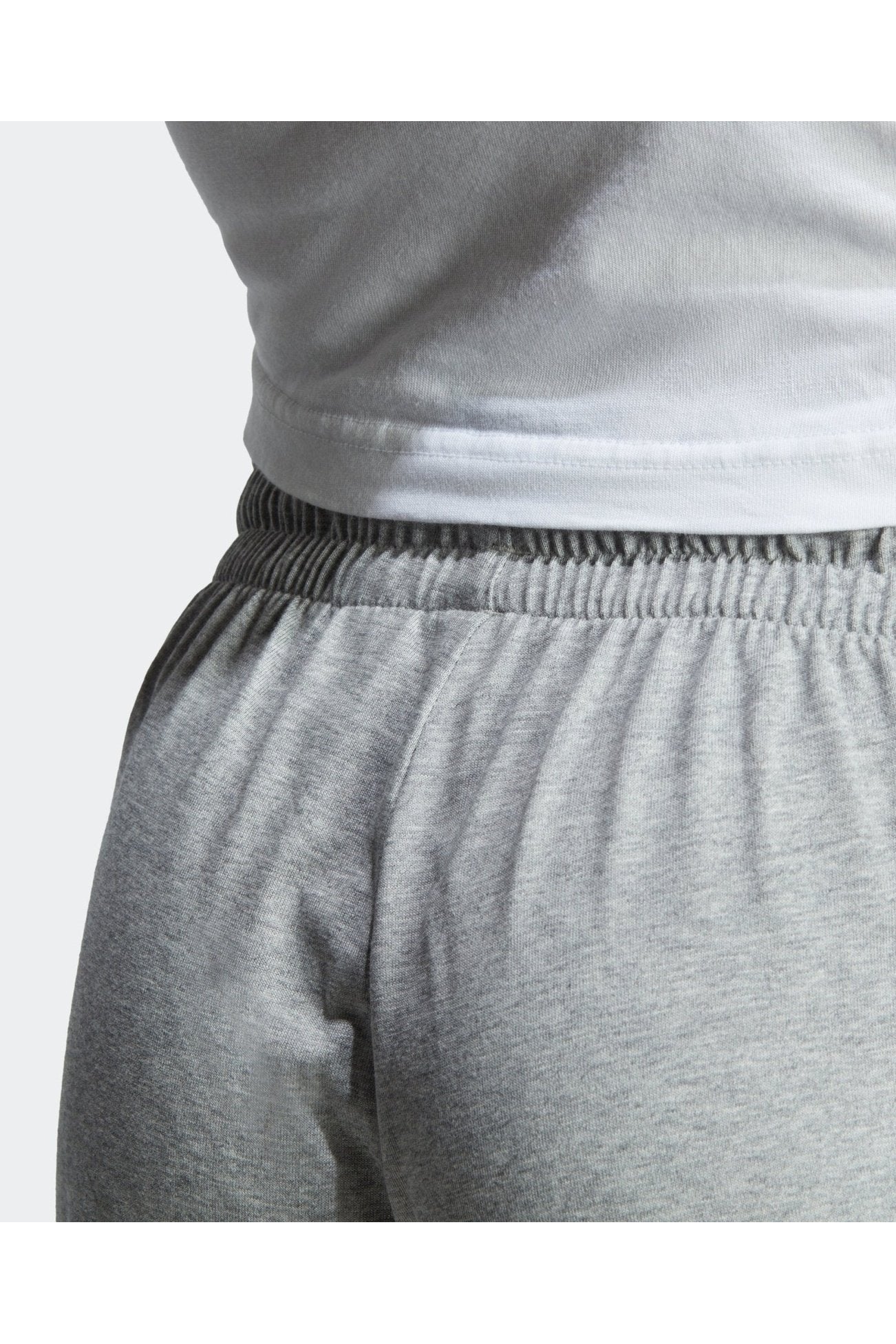 ADIDAS - מכנסיים לגברים ESSENTIALS בצבע אפור - MASHBIR//365