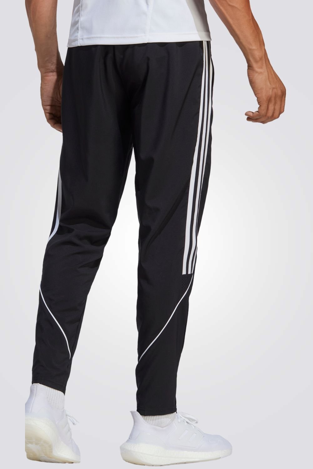 ADIDAS - מכנסיים לגברים Z.N.E PREMIUM בצבע שחור - MASHBIR//365