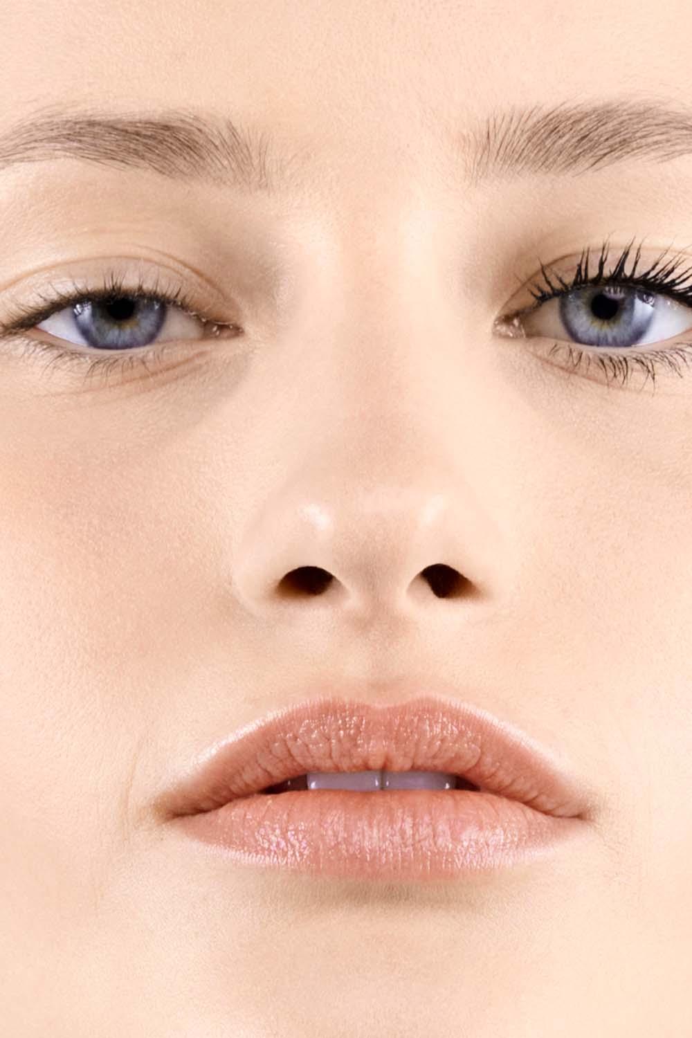 Yves Saint Laurent - מסקרה שחורה VOLUME EFFET FAUX CILS גוון 01 למראה ריסים ארוכים - MASHBIR//365