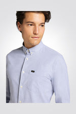 LEE - מכופתרת קלאסית בצבע תכלת - MASHBIR//365