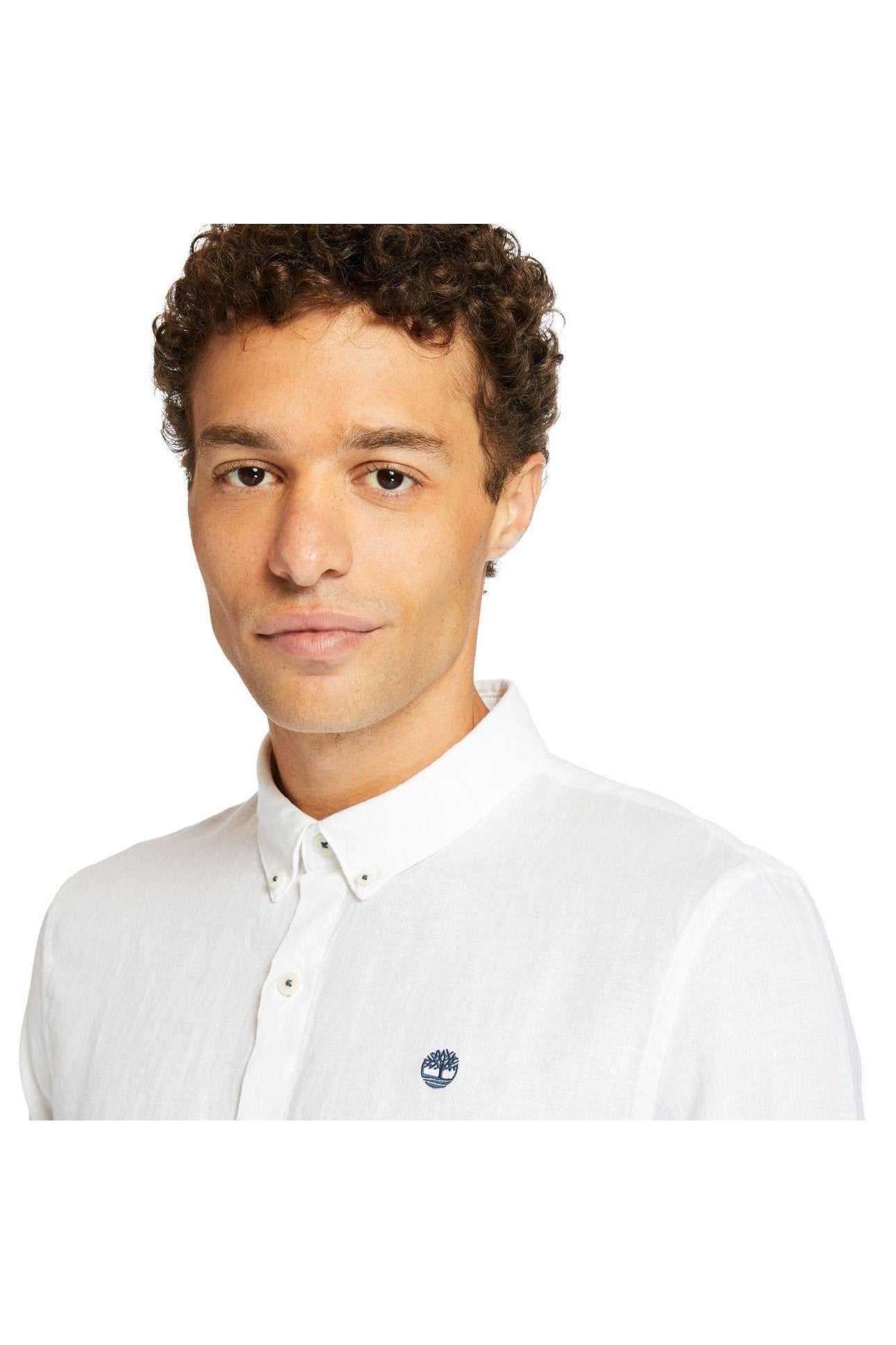 TIMBERLAND - מכופתרת MILL RIVER בצבע לבן עם לוגו רקום - MASHBIR//365