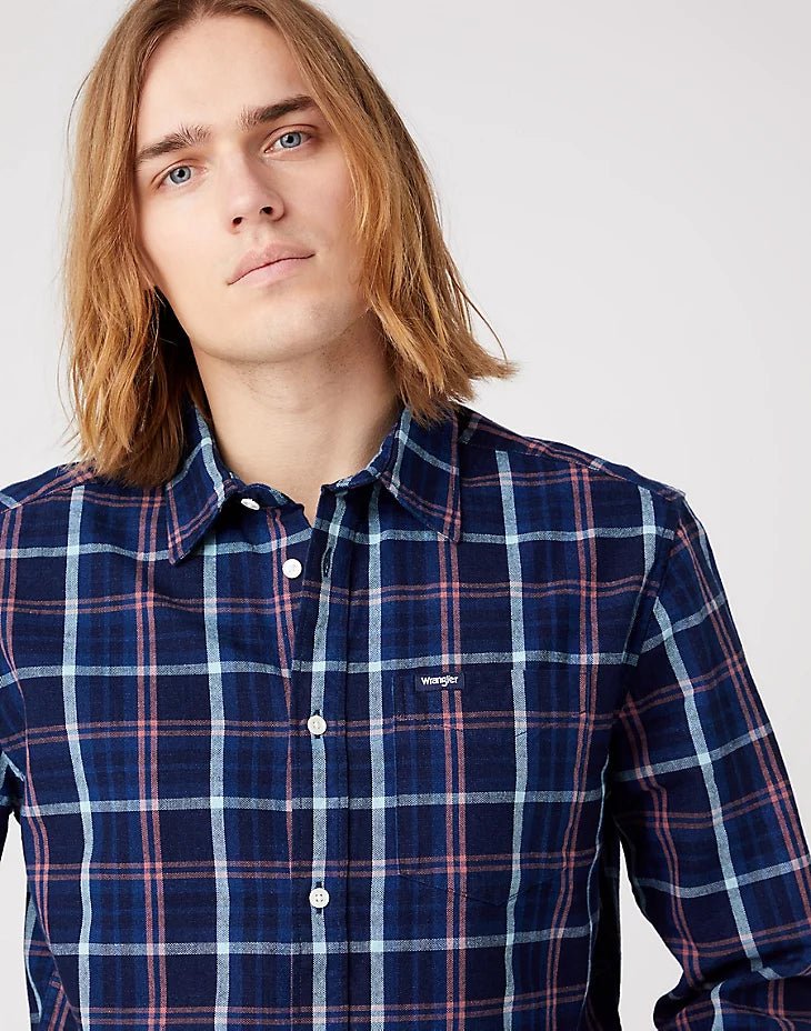 WRANGLER - מכופתרת OLD ROSE בצבע כחול - MASHBIR//365