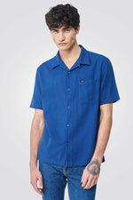 LEE - מכופתרת RESORT בצבע כחול - MASHBIR//365