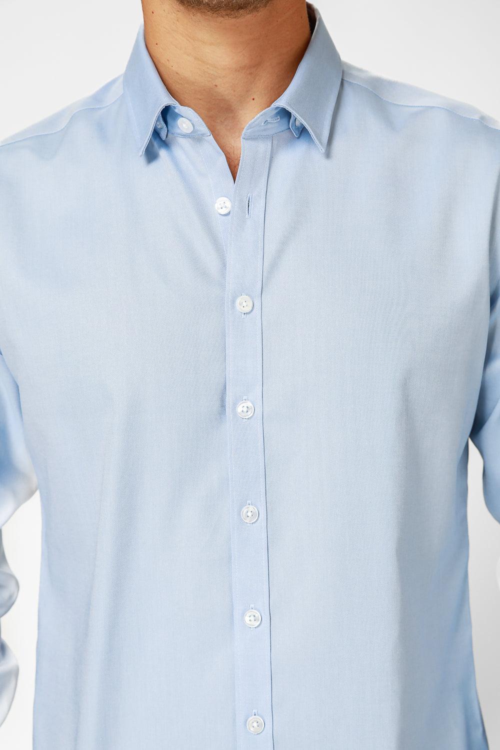 KENNETH COLE - מכופתרת סאטן בצבע תכלת - MASHBIR//365