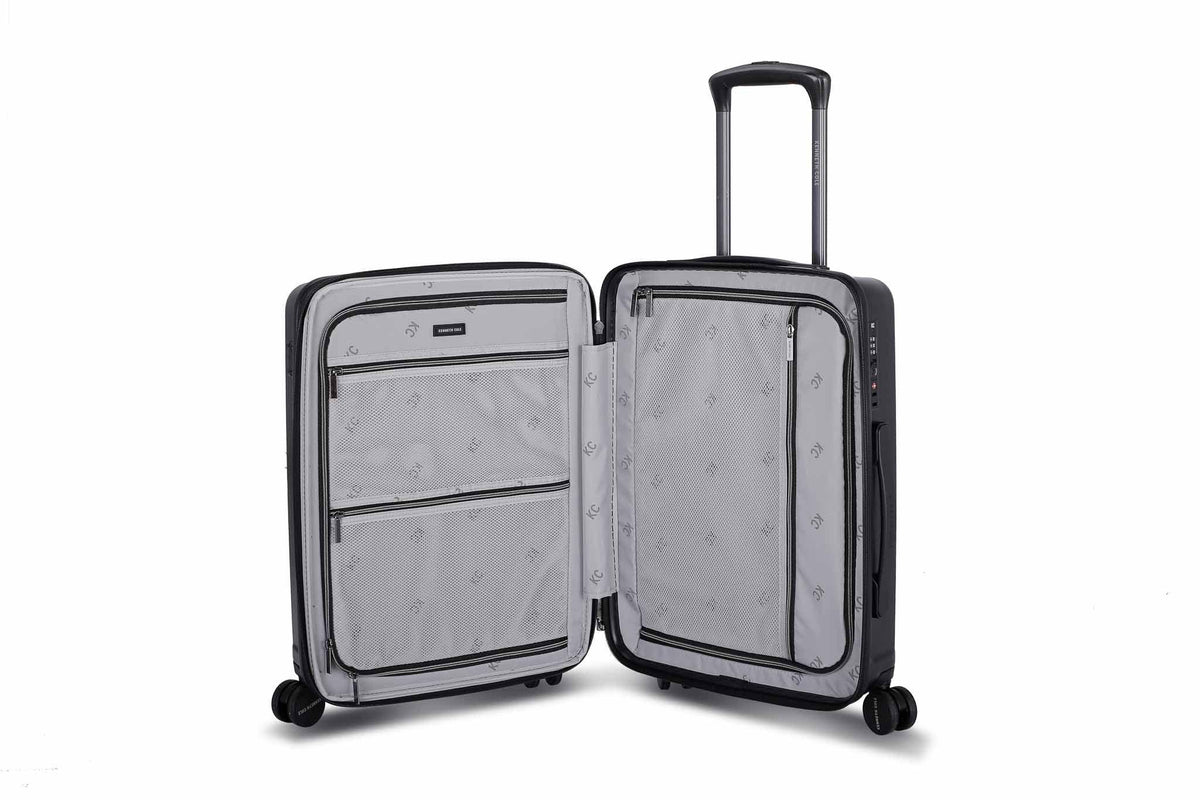 KENNETH COLE - מזוודה קשיחה 20" דגם MANHATTAN בצבע שחור - MASHBIR//365