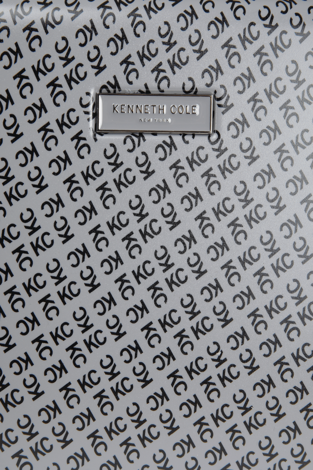 KENNETH COLE - מזוודה קשיחה בינונית 24" SOHO בצבע אפור - MASHBIR//365
