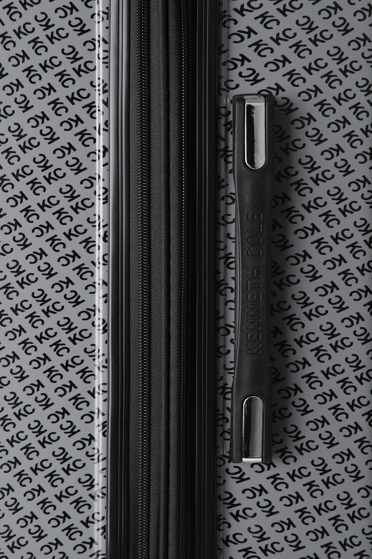 KENNETH COLE - מזוודה קשיחה בינונית 24" SOHO בצבע אפור - MASHBIR//365