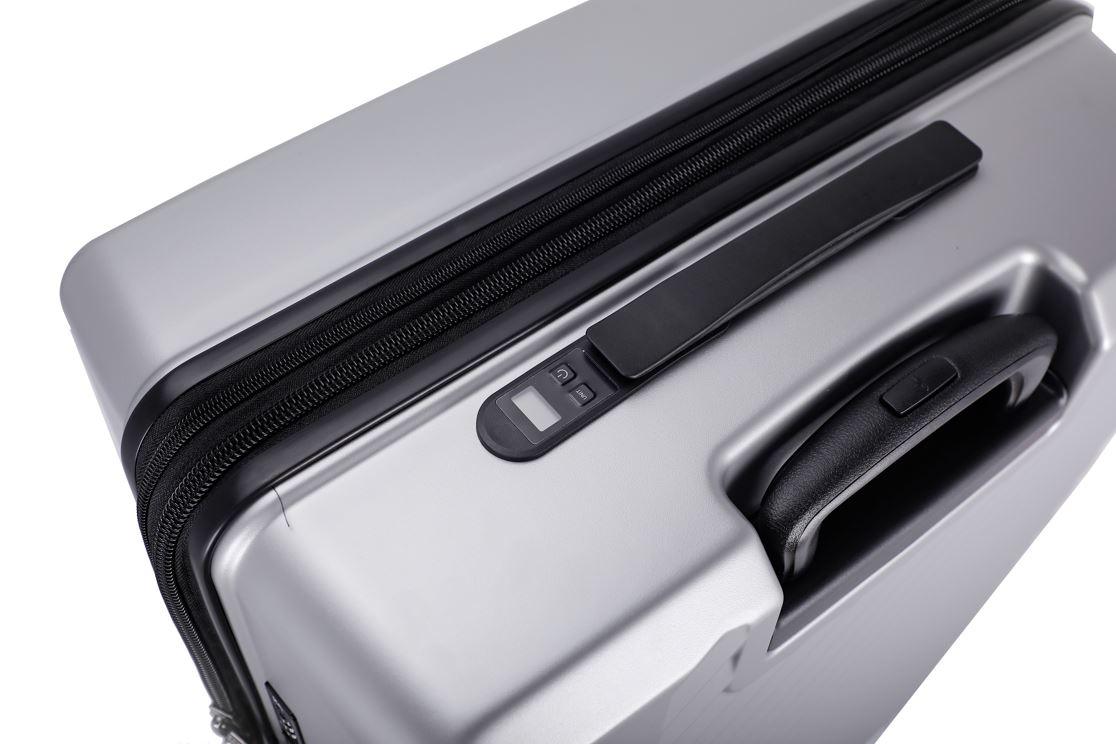 KENNETH COLE - מזוודה קשיחה גדולה 28" MANHATTAN בצבע כסף - MASHBIR//365