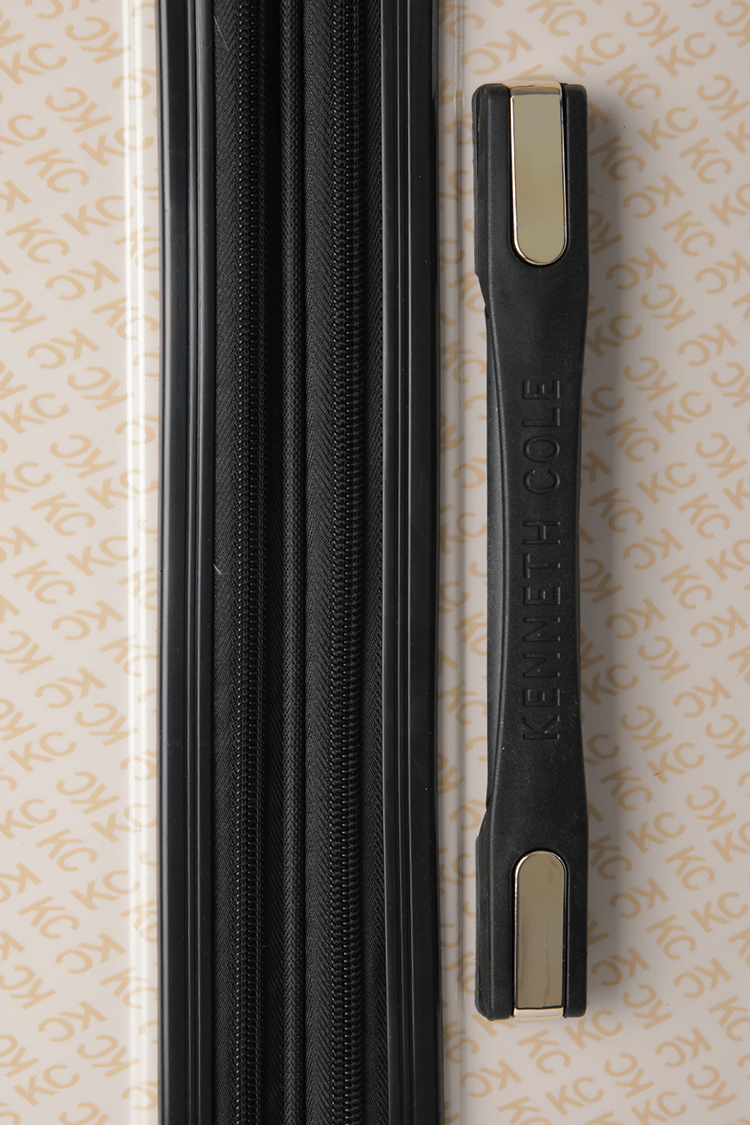 KENNETH COLE - מזוודה קשיחה גדולה 28" SOHO בצבע וניל - MASHBIR//365