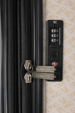 KENNETH COLE - מזוודה קשיחה גדולה 28" SOHO בצבע וניל - MASHBIR//365