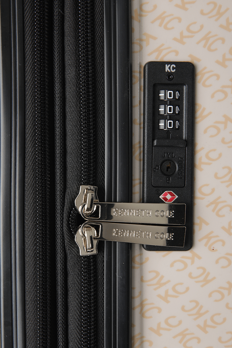 KENNETH COLE - מזוודה קשיחה גדולה 28" SOHO בצבע וניל - MASHBIR//365