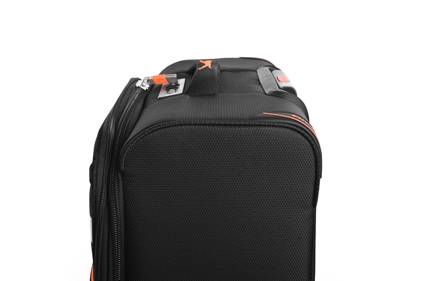 SLAZENGER - מזוודה מבד בינונית 23.5" דגם BARCELONA בצבע שחור - MASHBIR//365