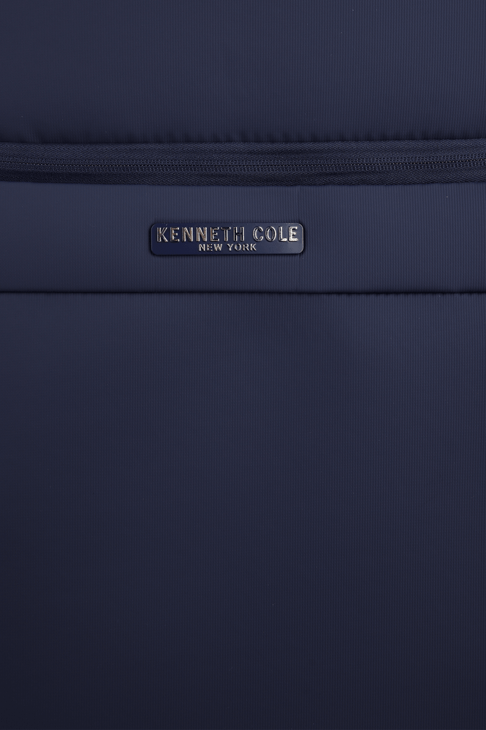 KENNETH COLE - מזוודה מבד בינונית 24" CHELSEA בצבע נייבי - MASHBIR//365
