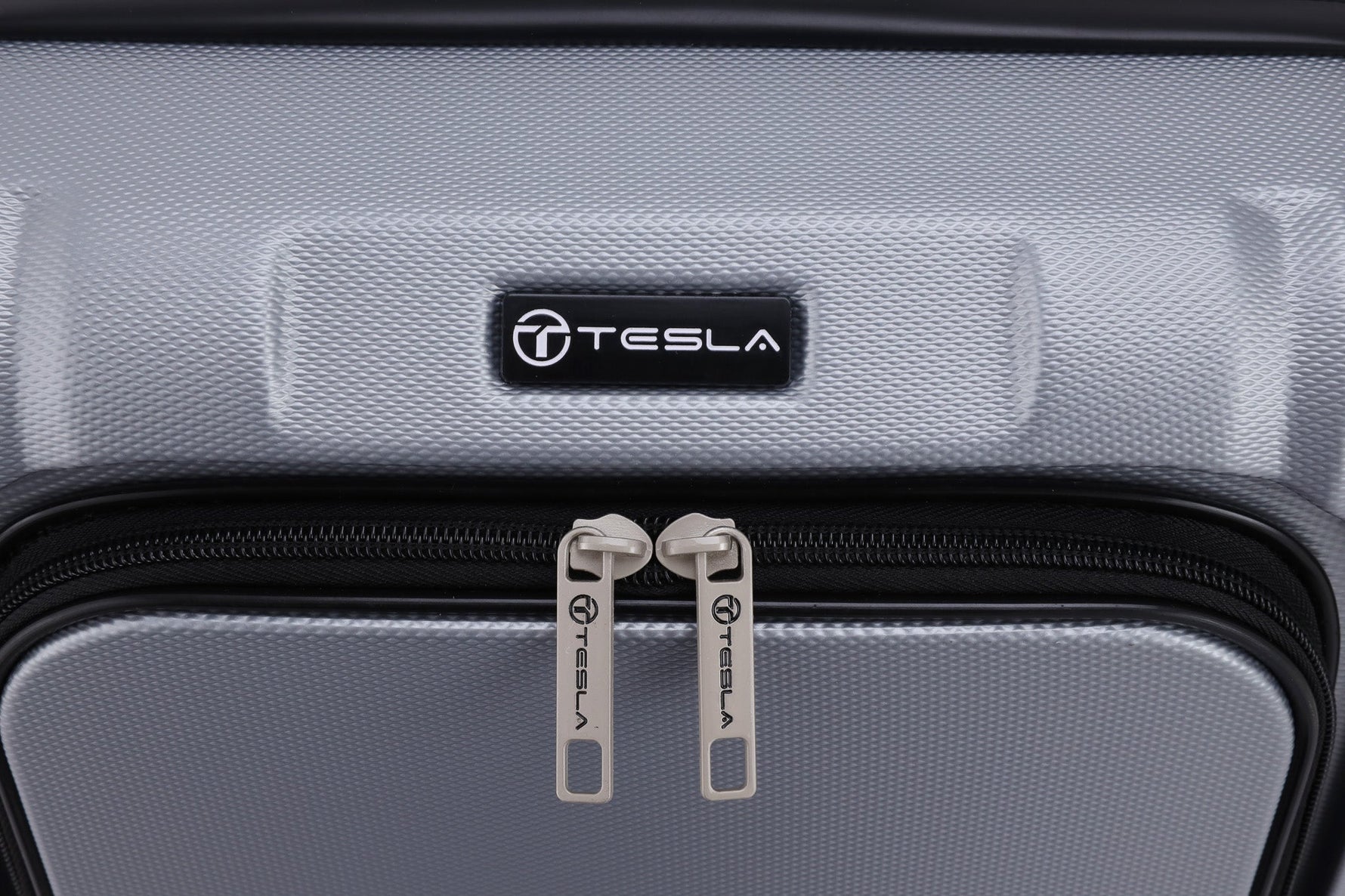 TESLA - מזוודה טרולי עלייה למטוס MALIBU בצבע כסוף - MASHBIR//365