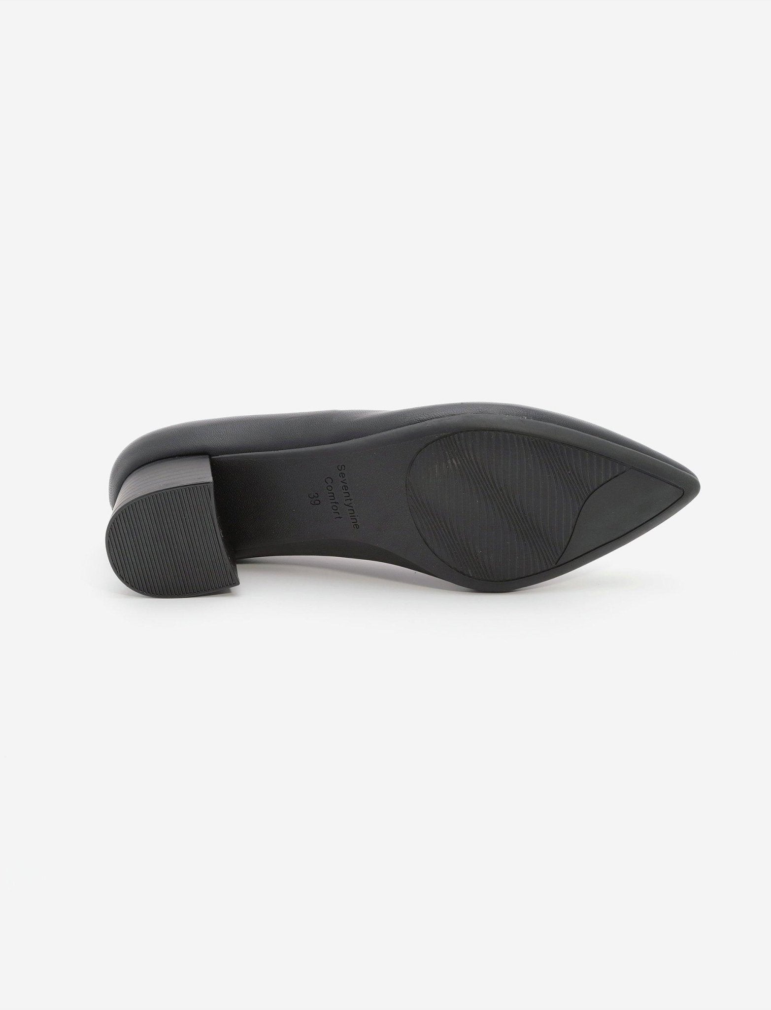 SEVENTYNINE - נעל עקב בצבע שחור - MASHBIR//365