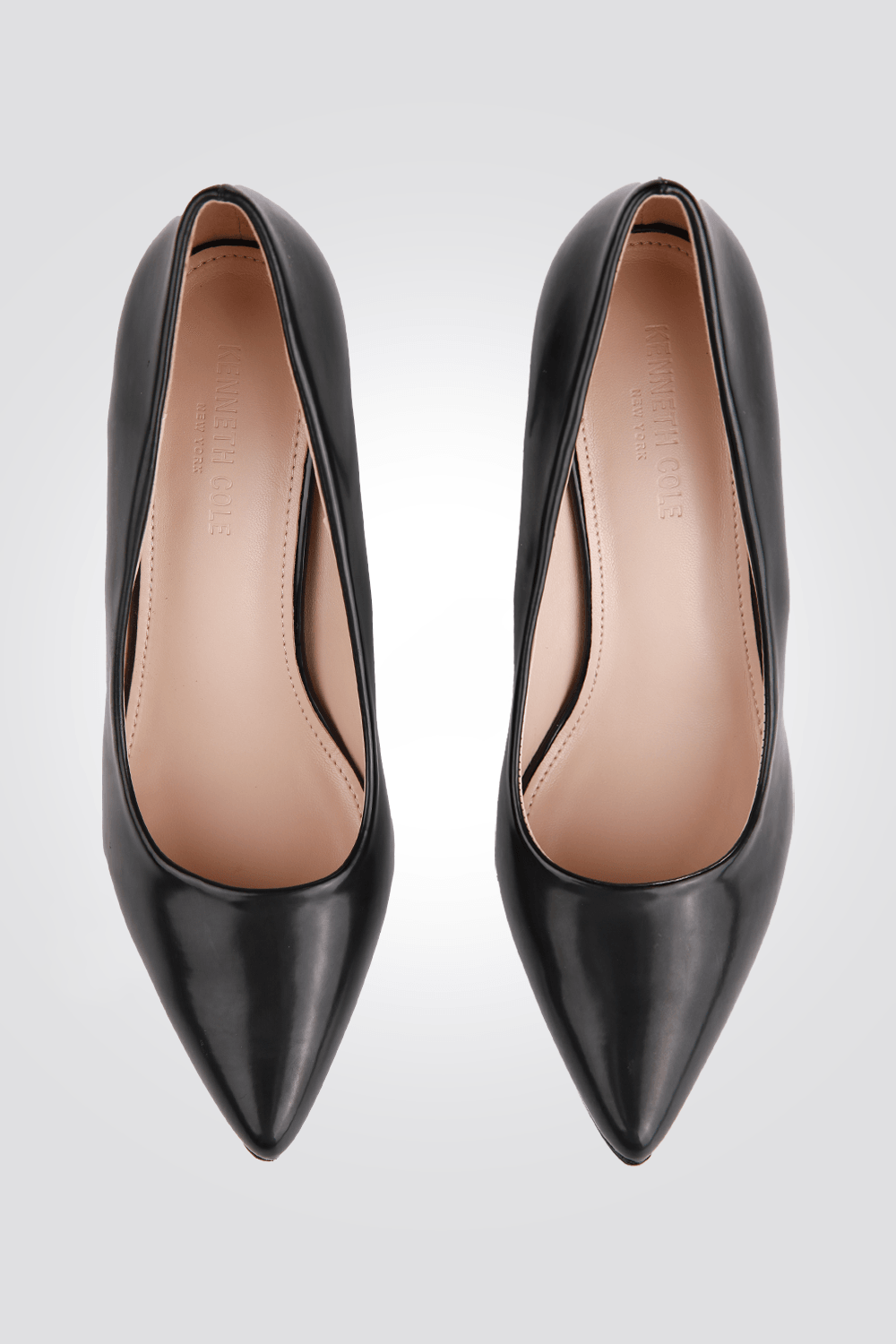 KENNETH COLE - נעל עקב לקה STILETTO HEEL בצבע שחור - MASHBIR//365
