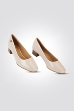 LADY COMFORT - נעל עקב חרטום מרובע בצבע בז' לקה - MASHBIR//365