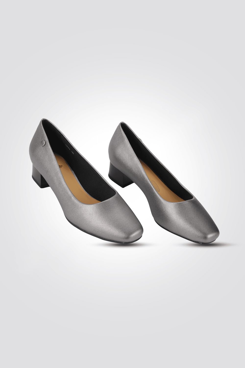 LADY COMFORT - נעל עקב חרטום מרובע בצבע כסף - MASHBIR//365