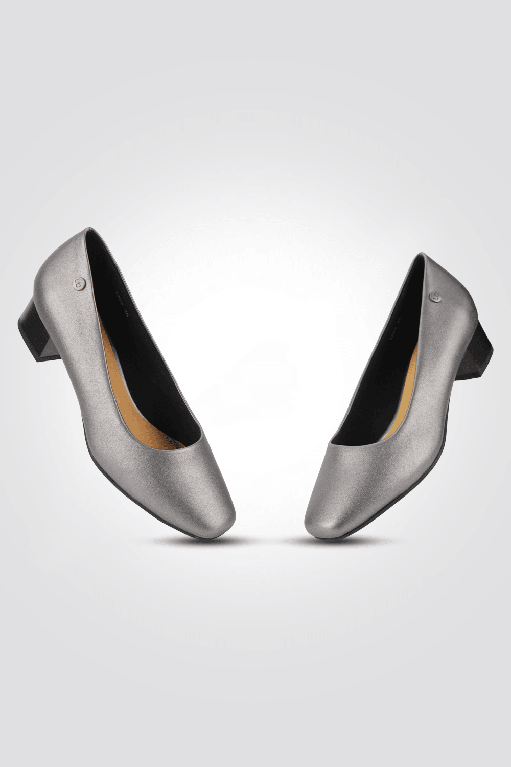 LADY COMFORT - נעל עקב חרטום מרובע בצבע כסף - MASHBIR//365