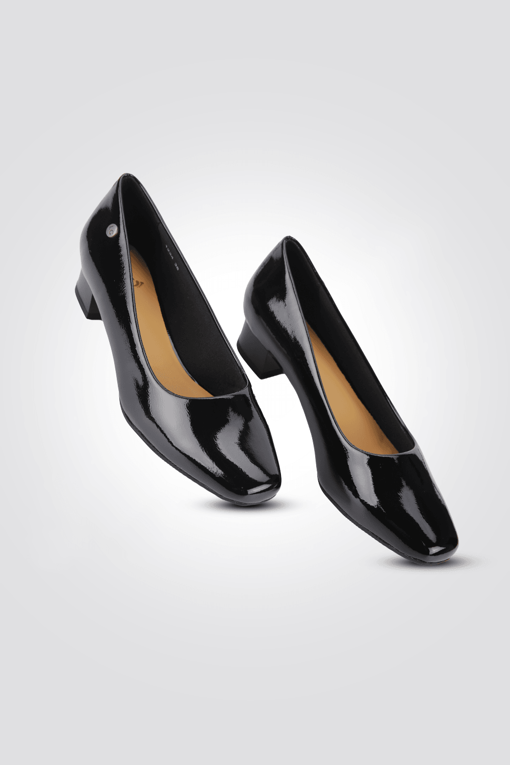 LADY COMFORT - נעל עקב חרטום מרובע בצבע שחור לקה - MASHBIR//365